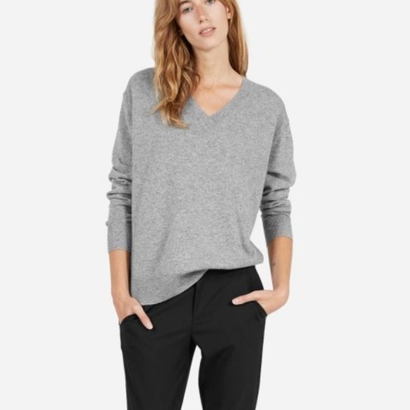 Everlane Sweaters - Everlane The Cashmere V-Neck in Gray